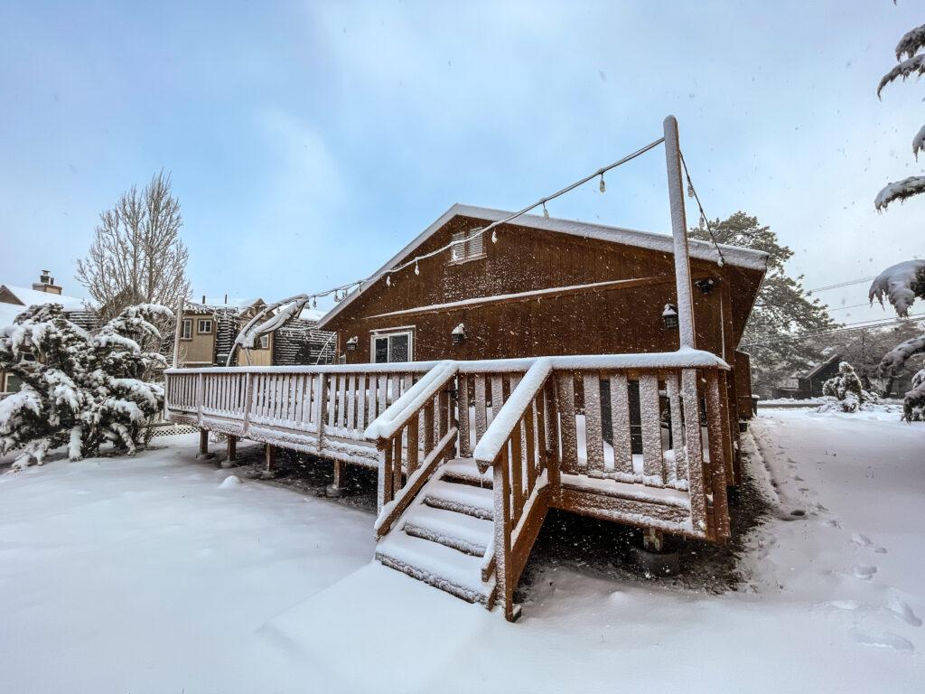 Big Bear Airbnb cabins snow play